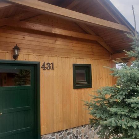 Holiday Village Tatralandia Bungalov 3-2-2 Chatka 431 S 1 Spalnou 1 Obyvackou A 1 Izbou V Podkrovi Liptowski Mikułasz Zewnętrze zdjęcie