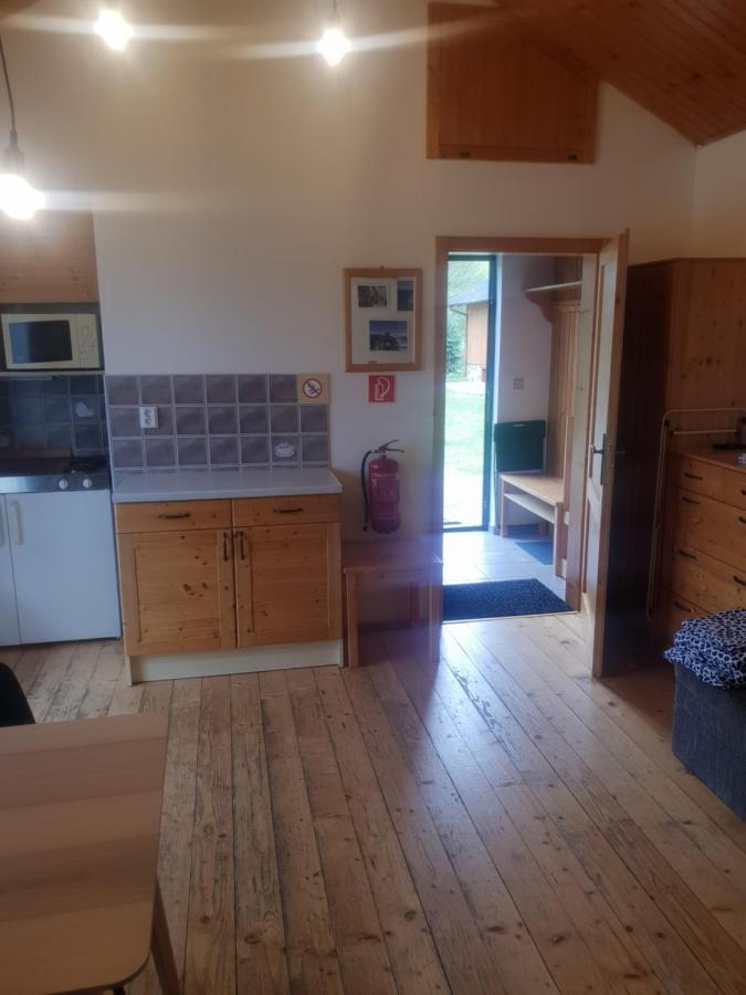 Holiday Village Tatralandia Bungalov 3-2-2 Chatka 431 S 1 Spalnou 1 Obyvackou A 1 Izbou V Podkrovi Liptowski Mikułasz Zewnętrze zdjęcie