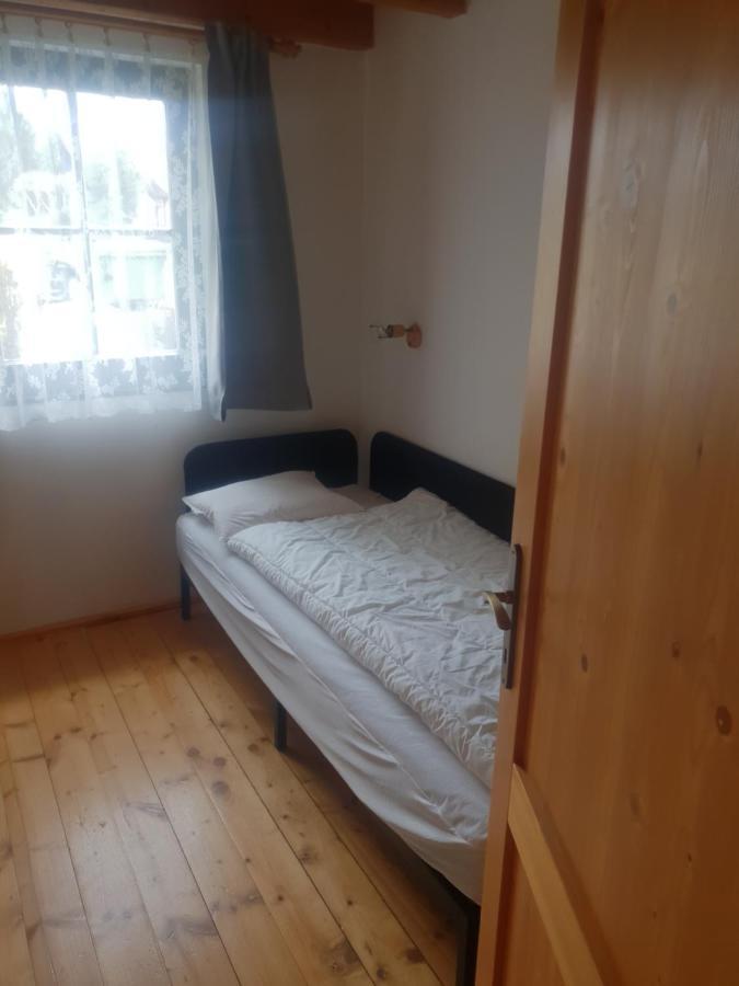 Holiday Village Tatralandia Bungalov 3-2-2 Chatka 431 S 1 Spalnou 1 Obyvackou A 1 Izbou V Podkrovi Liptowski Mikułasz Zewnętrze zdjęcie