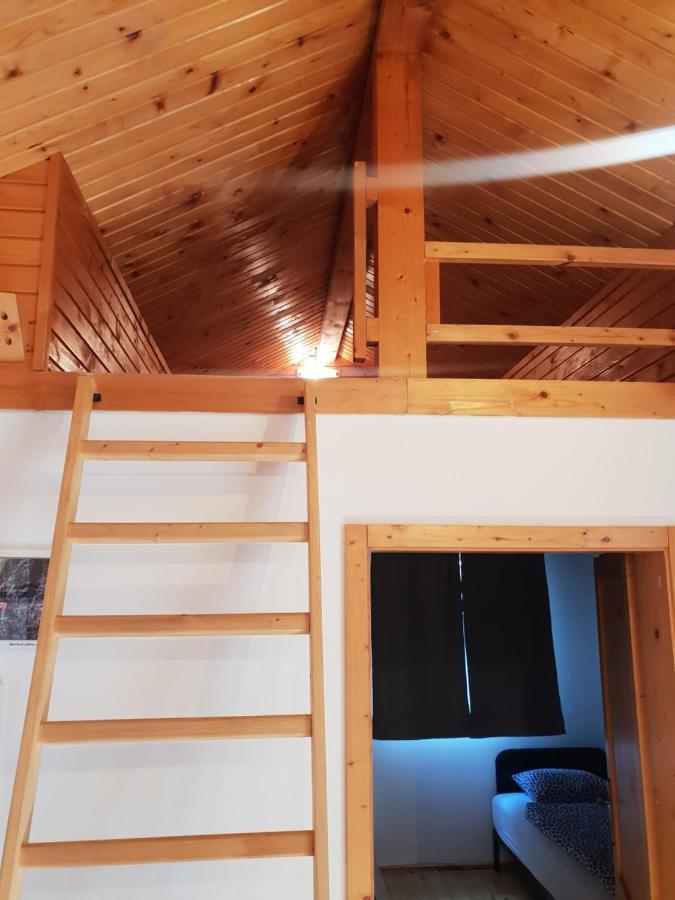 Holiday Village Tatralandia Bungalov 3-2-2 Chatka 431 S 1 Spalnou 1 Obyvackou A 1 Izbou V Podkrovi Liptowski Mikułasz Zewnętrze zdjęcie